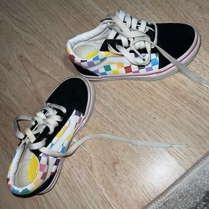 Girls black & checkered Vans.